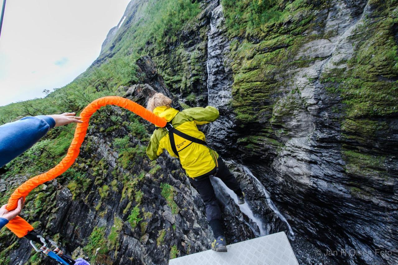 Вилла Lyngenfjord, Froyas Hus Olderdalen Экстерьер фото